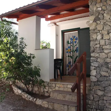 Residence Gli Stingi-3